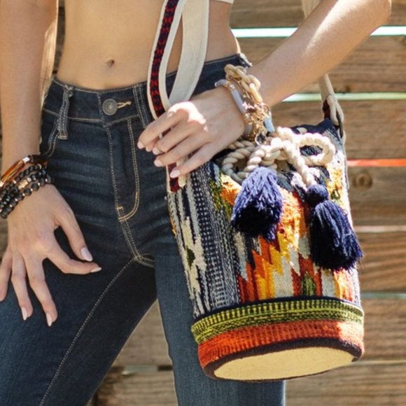 Bucket Shoulder Bag - Boho Ethnic Inspired Navajo Pattern - Handwoven Cotton - Picture 5 of 9